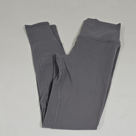 ALO Yoga Pants - 7/8 High-Waist Airlift Legging